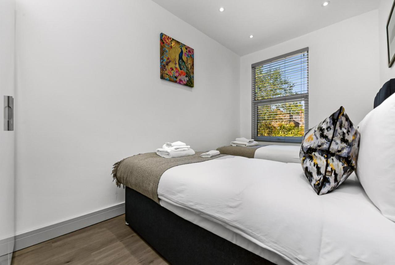 Amazing 2 Bedroom Apartment In Greater Londra Dış mekan fotoğraf